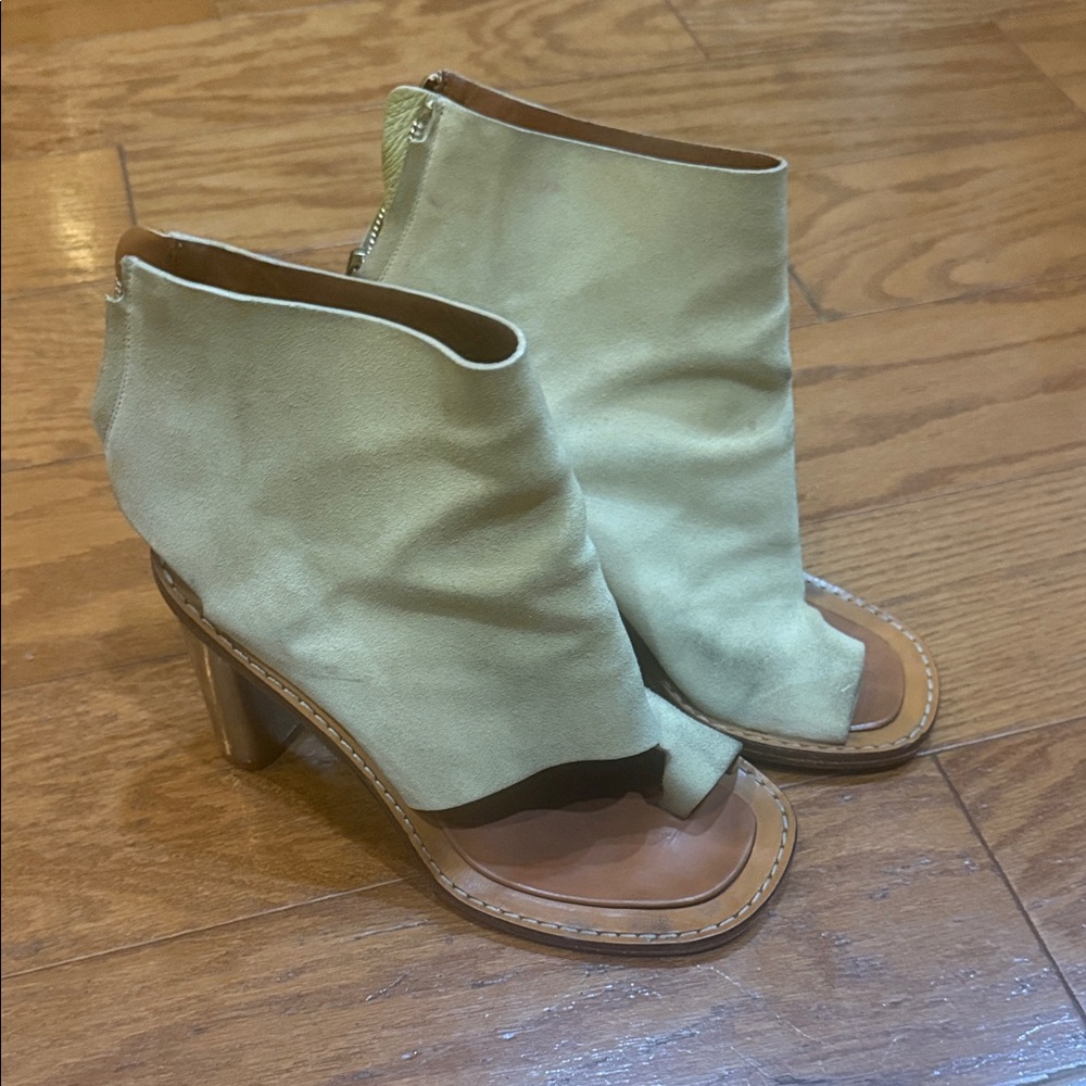 Celine Sz 9 Ecru Open-Toe Bootie Shoes